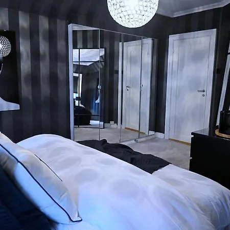 Historic And Exclusive 公寓 *