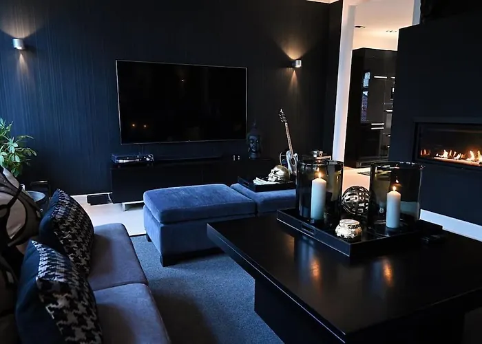 Historic And Exclusive * ברגן